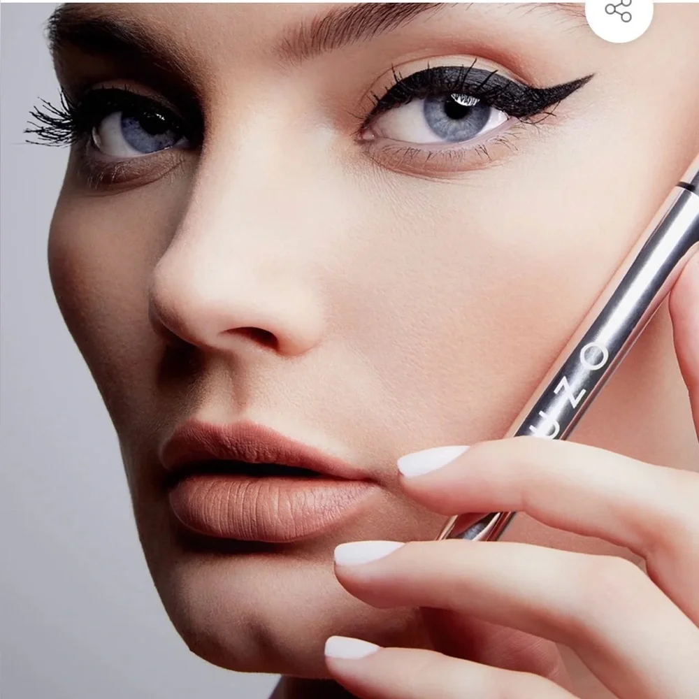 UZO Blaque Liquide Eyeliner